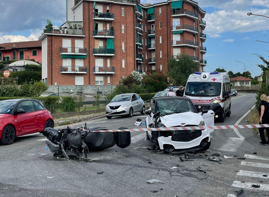 Scontro tra moto e minicar - Corriere di Chieri