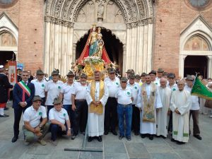 La processione per la Madonna delle Grazie a Chieri